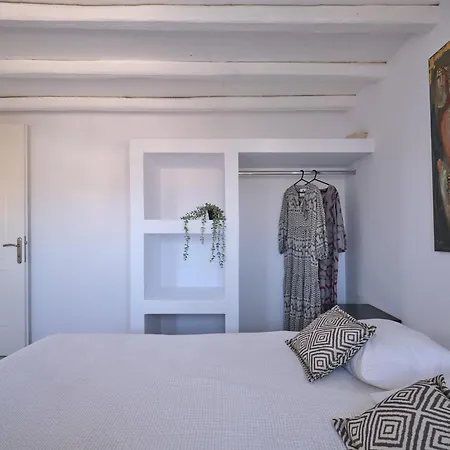 Sabia, Ambelas Páros