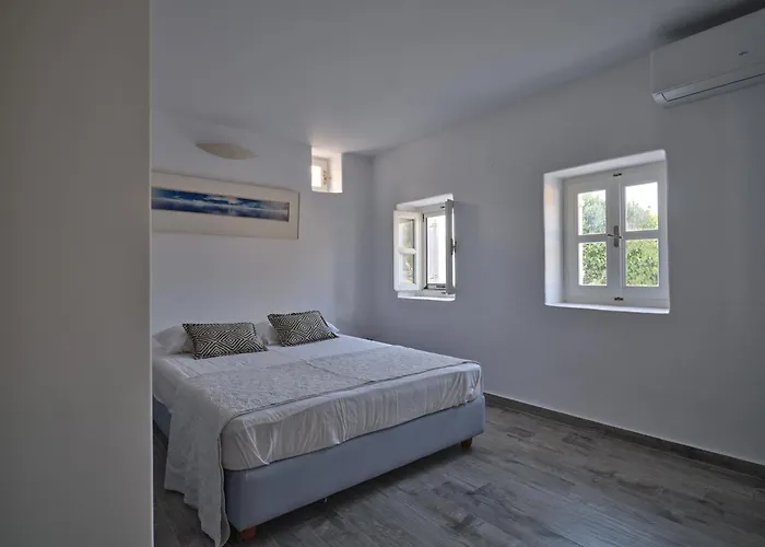 Sabia, Ambelas Casa de Férias Páros